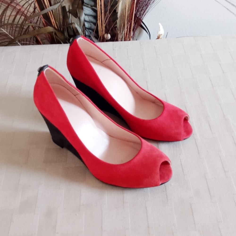 Stuart Weitzman Red Suede Peep Toe Wedge UGA perfect Gameday